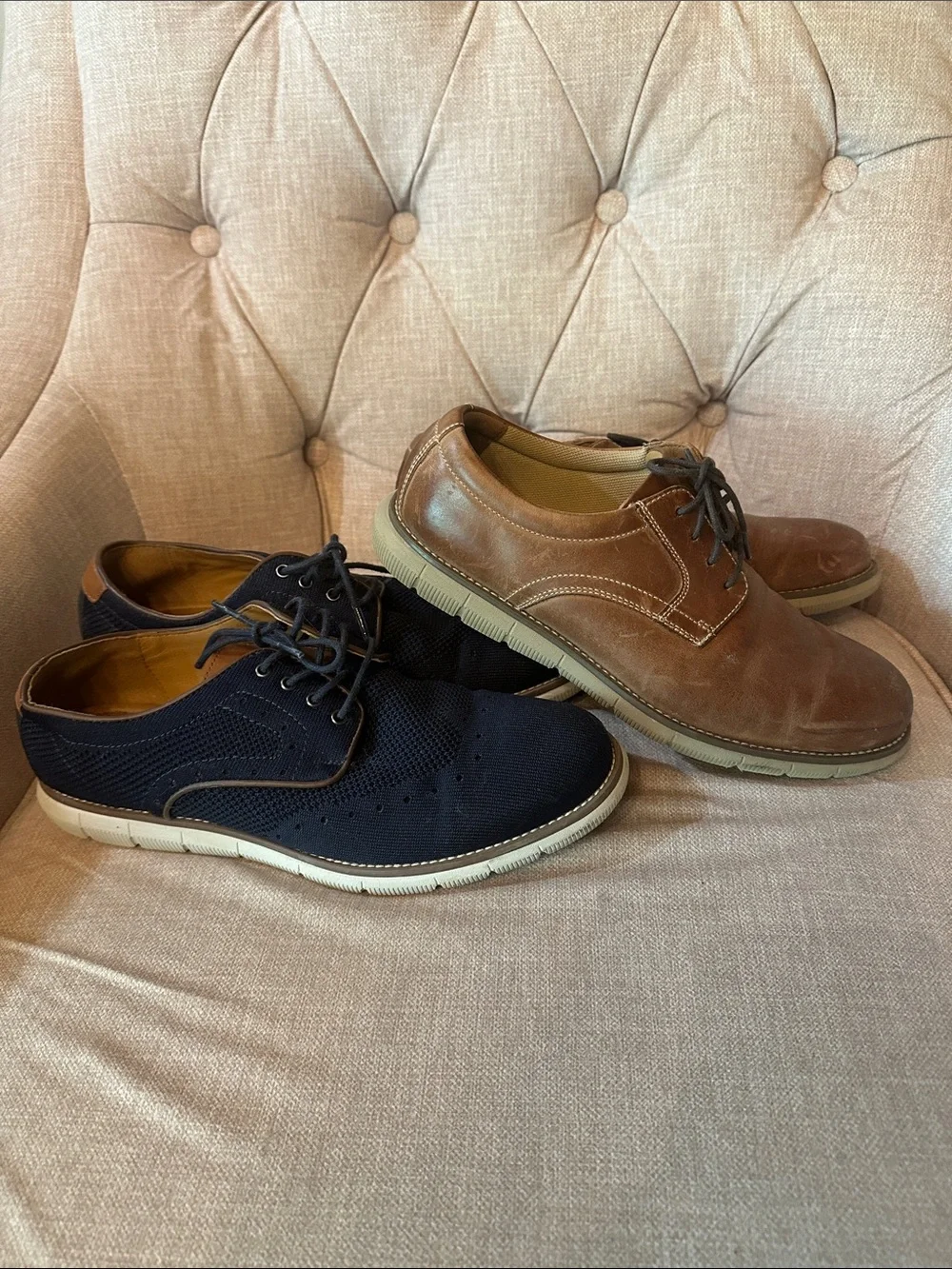 2 pairs of Johnston & Murphy Boys size 7